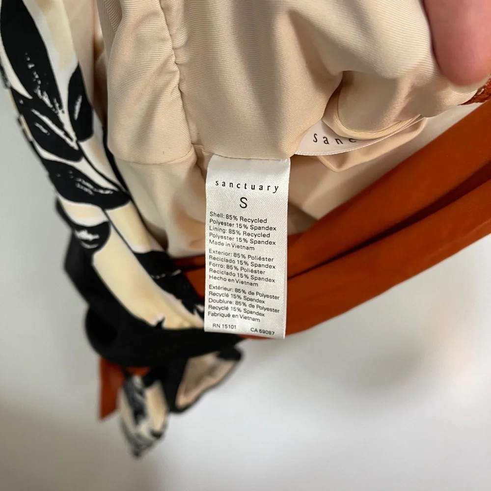 Sanctuary NWT Womens Plunge MIO Tie Front Once‎ Peice Swimsuit Sz Small